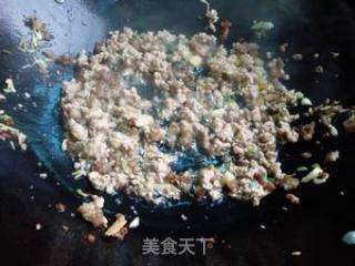 Stir-fried Soy Sprouts with Minced Meat recipe