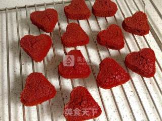 Heart-shaped Red Velvet Cream Cake recipe