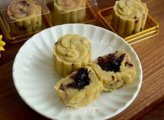 Blueberry Mung Bean Cake recipe