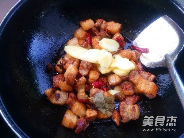 Fragrant Glutinous Braised Pork recipe