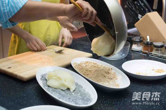 Peanut Sesame Mochi recipe