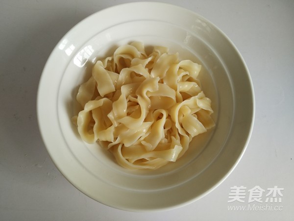 Simple Shaanxi Oil Splashed Noodles recipe