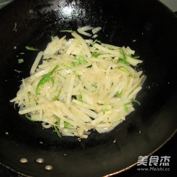 Green Pepper and Cold Potato Shreds recipe