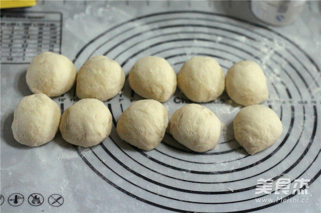 Coconut Roll Roll Bread recipe