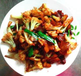 Stir-fried Pork Belly with Green Garlic and Organic Cauliflower recipe