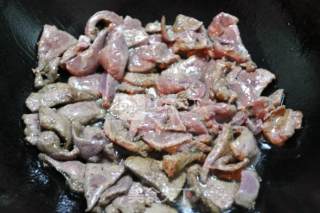 Home Cooking: Stir-fried Pork Liver with Green Pepper recipe