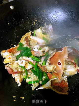 Stir-fried Crab with Ginger and Green Onion recipe