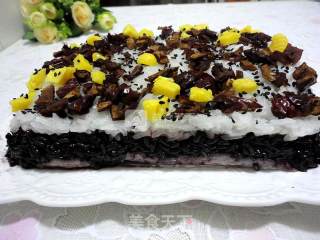 Black Rice, Red Dates, Corn Sugar and Glutinous Rice Cake recipe