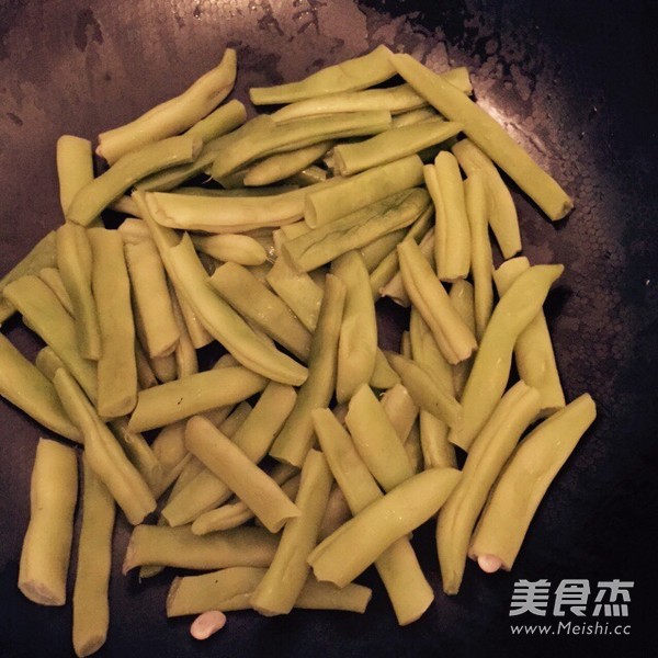 Stir-fried String Beans recipe