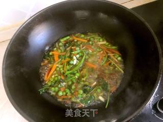 Fried Noodles with Sea Cucumber recipe