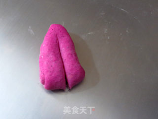 Pink Girl Heart [pitaya Coconut Heart-shaped Bread] recipe