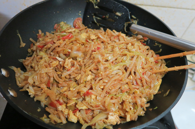 Home-cooked Egg Sausage Pancake Shreds recipe