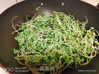 A Home-cooked Meal for Weight Loss (garlic Sweet Pea Sprouts) recipe