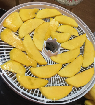 Homemade Dried Mango recipe
