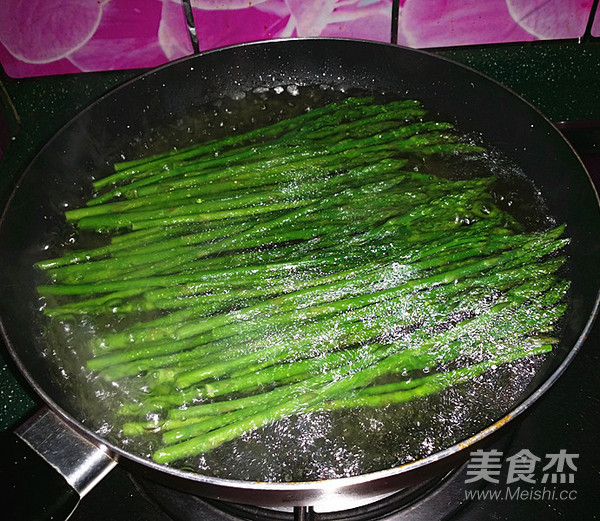 Asparagus with Spicy Garlic recipe