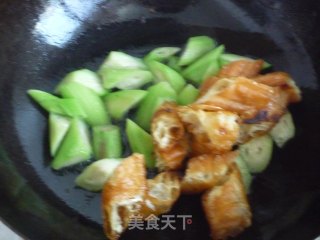 Fried Loofah with Fried Dough Sticks recipe