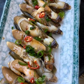 The King of Oil Razor Clams recipe