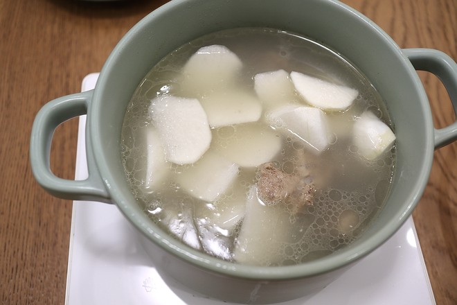 Radish Soup with Scallops and Scallops recipe