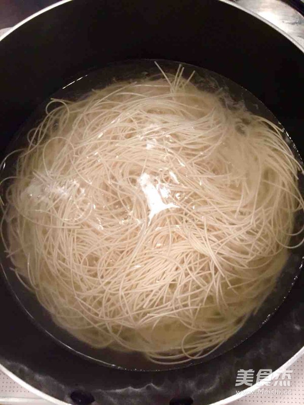 Fried Noodles (meat Sauce) recipe