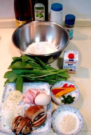 Spaghetti with Mushrooms, Bacon and Spinach recipe