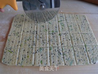 Chives Sesame Soda Crackers recipe