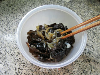 Black Fungus Mixed with Jellyfish recipe