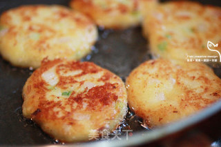 Pan-fried Potato Pancakes with Pineapple Sauce recipe