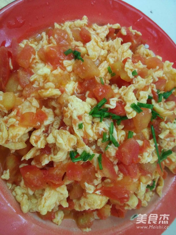 Scrambled Eggs with Tomatoes recipe