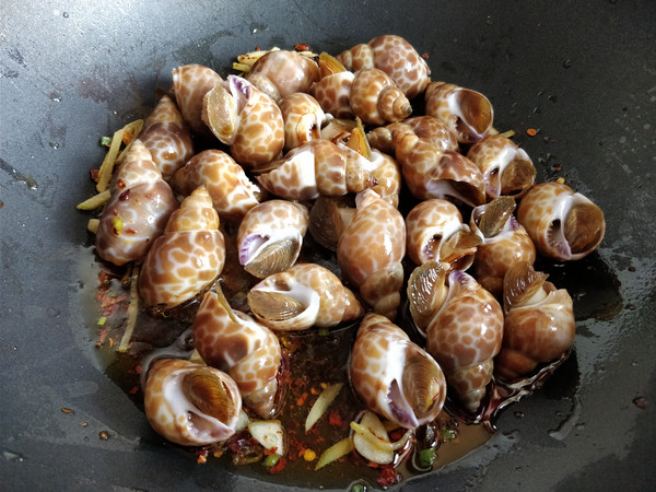 Spicy Fried Flower Conch recipe