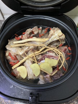 The First Bowl of Beef Soup in Winter recipe