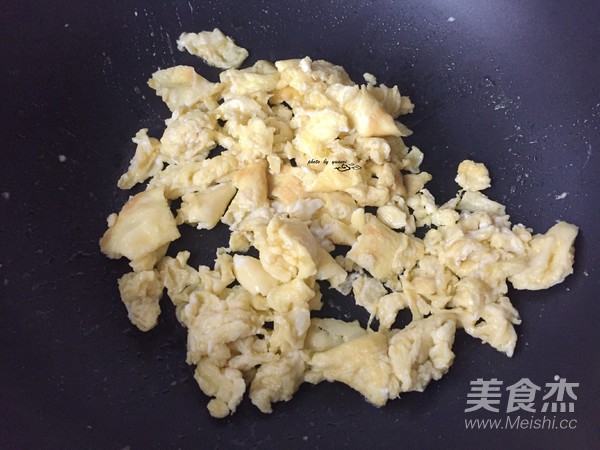 Scrambled Eggs with Onions recipe