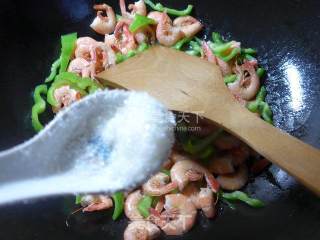 Fried Sea Prawns with Hot Pepper recipe