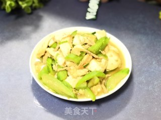 Loofah Stir-fried Tofu recipe