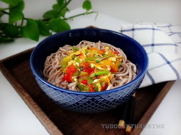 Marinated Noodles with Tomato and Egg recipe