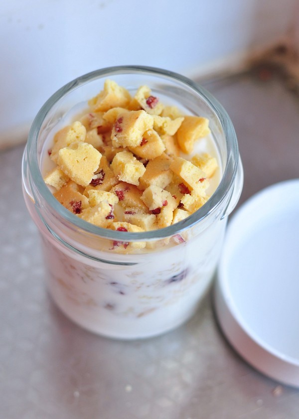 Oatmeal Yogurt Cup recipe