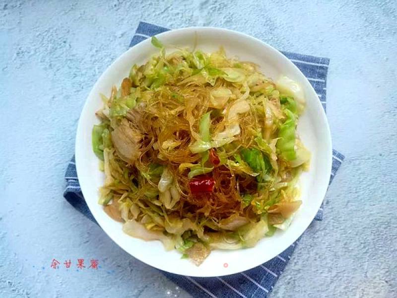 Stir-fried Vermicelli with Sliced Cabbage and Pork recipe