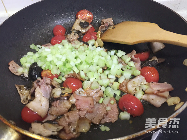 Pasta with Celery, Olive Vegetables and Bacon recipe