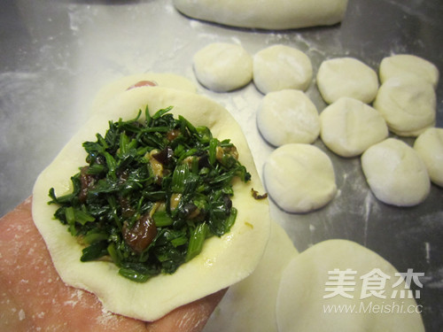 Parsley Stuffed Pork Buns recipe