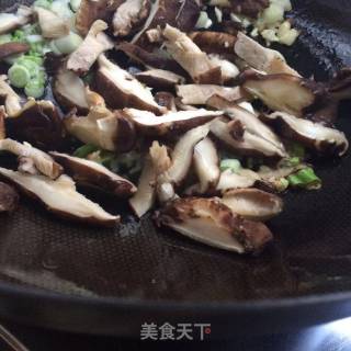 Stir-fried Vermicelli with Cabbage and Mushroom recipe