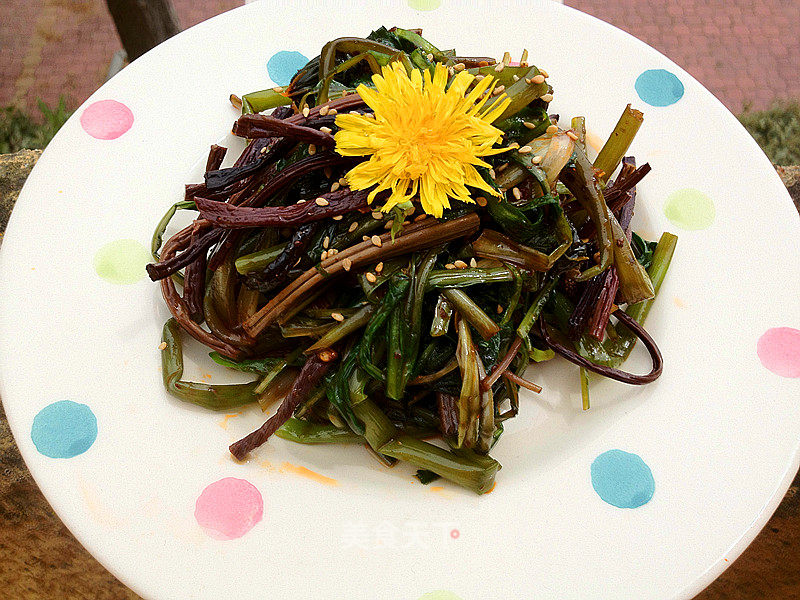 The Taste of Wild Mountains-dandelion Mixed with Bracken recipe