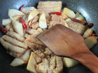 Roasted Orchid Dried Tofu with Rice Noodles recipe