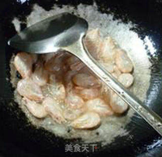 Stir-fried Shrimp with Parsley recipe