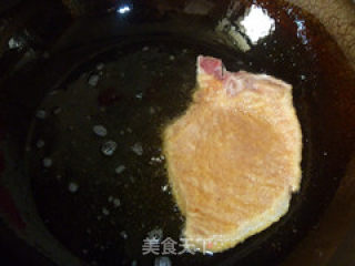 Sauce-flavored Salt and Pepper Pork Chop Noodles recipe