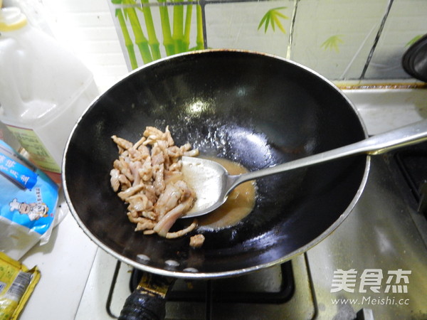 Lettuce Shredded Pork Noodles recipe