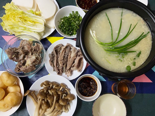 Fresh Fish and Sheep in A Pot (winter Solstice Reunion Banquet·chongqing Mutton Soup Pot) recipe