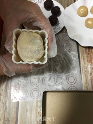 Cantonese-style Moon Cakes recipe