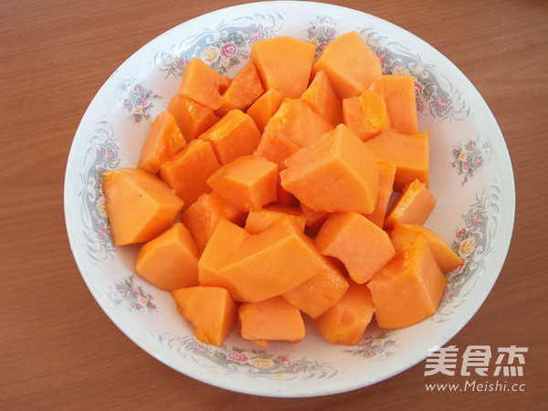 Papaya and Tremella Soup recipe