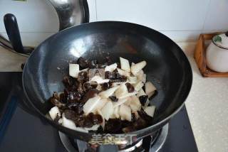 Fried Fungus with Yam recipe