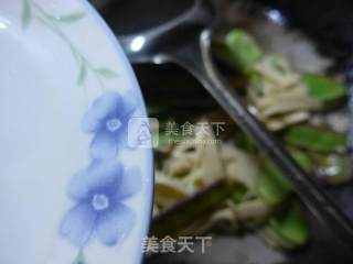 Fried Lentils with Bamboo Shoots recipe