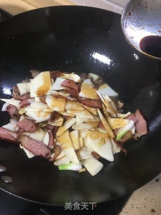 Stir-fried Bacon with Fresh Bamboo Shoots recipe
